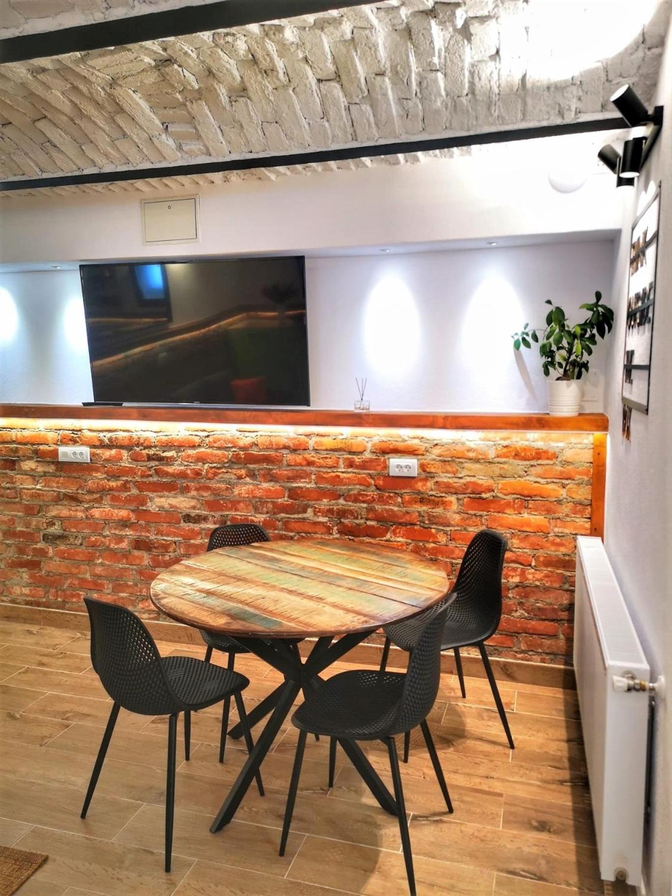 T House Apartment ซีบิว ภายนอก รูปภาพ